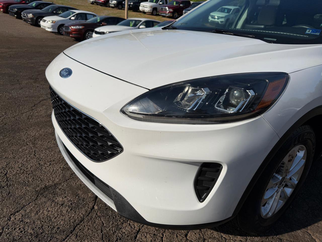 Used 2021 Ford Escape SE FWD image 9