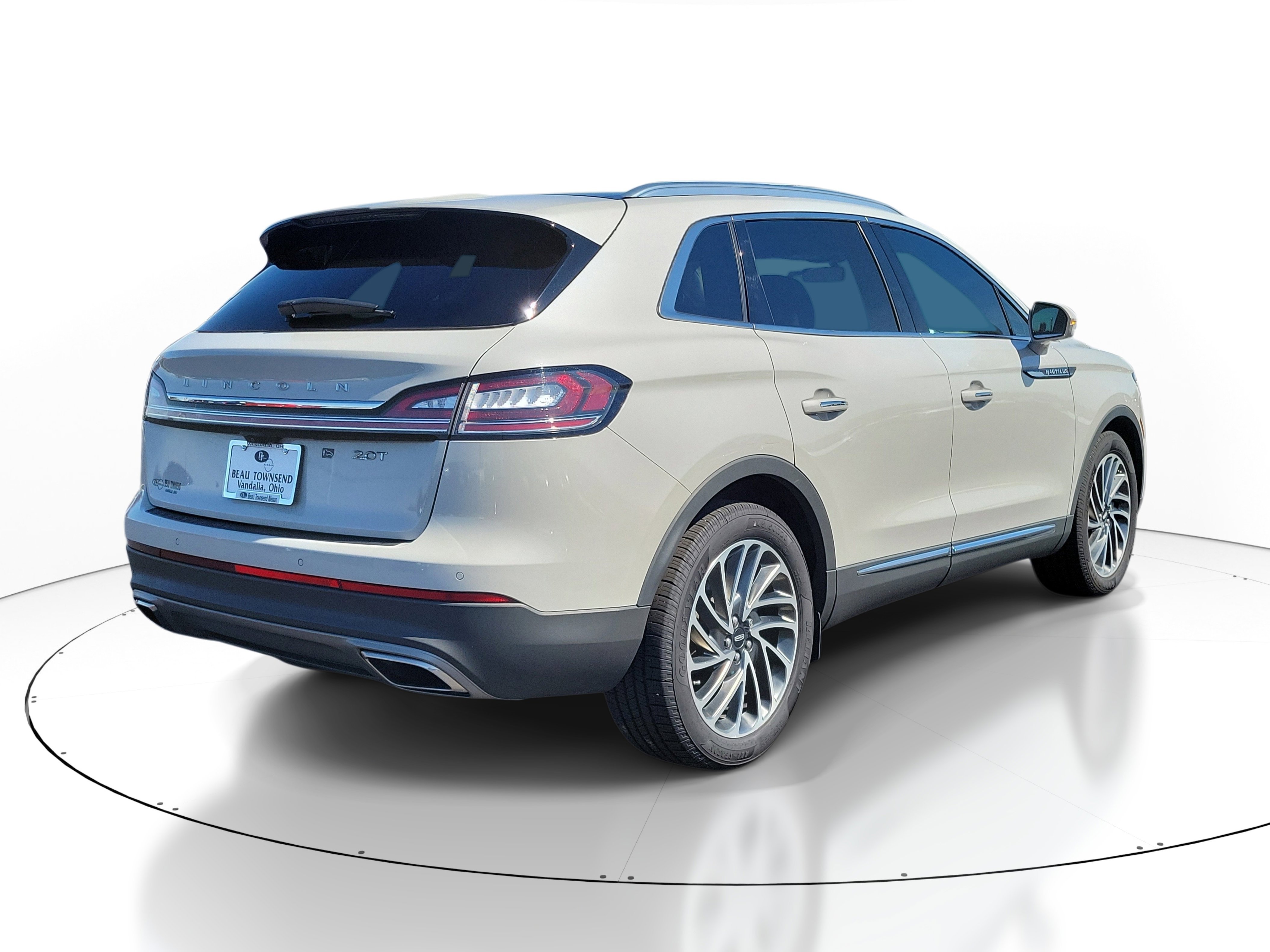 Used 2019 Lincoln Nautilus Reserve image 4
