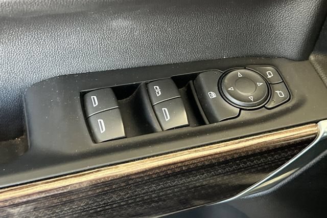 Used 2022 Chevrolet Silverado 1500 LT RWD image 12