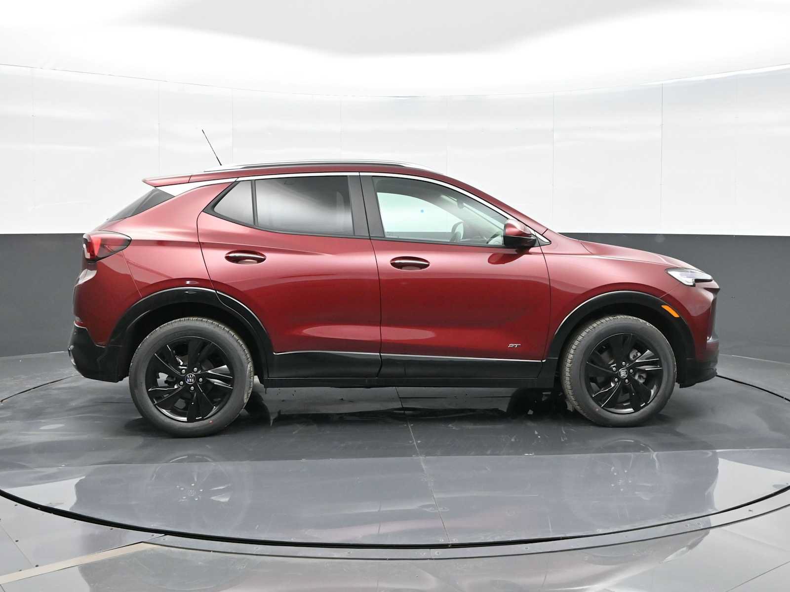 Used 2025 Buick Encore GX Sport Touring w/ Advanced Technology Package AWD/4WD image 9
