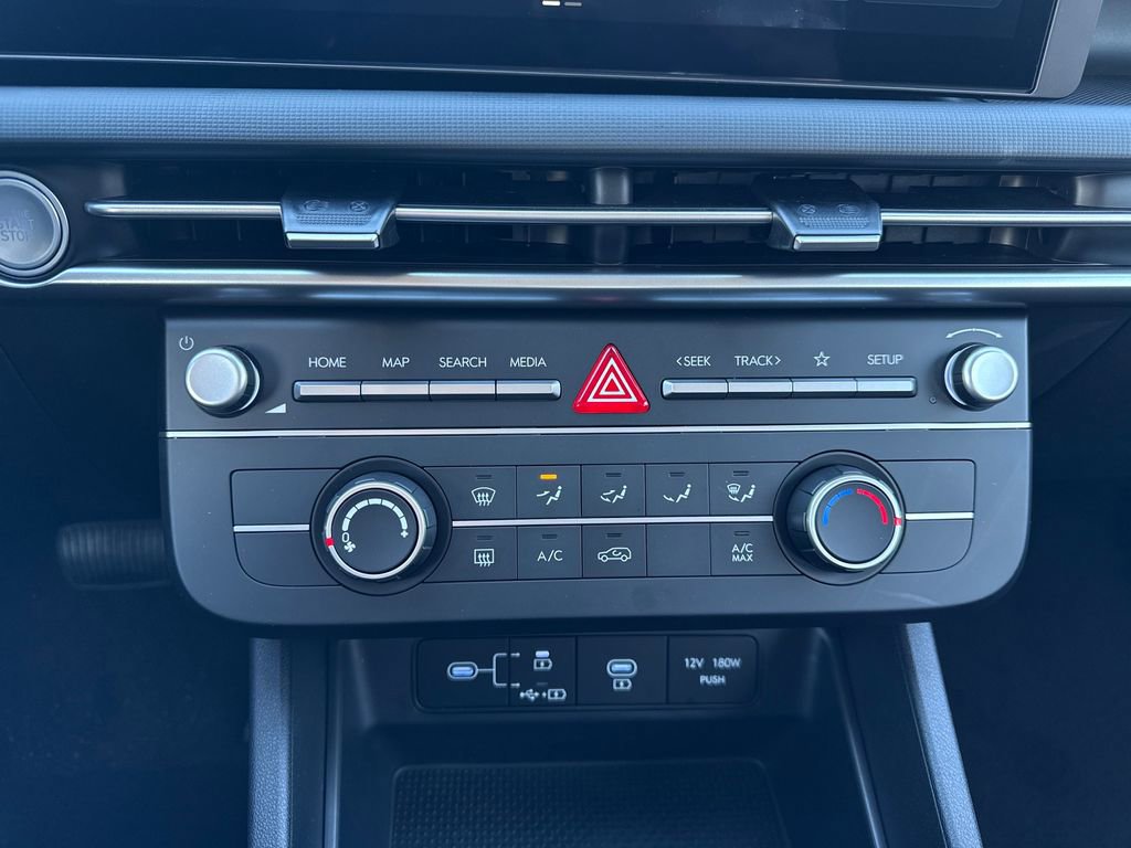 New 2026 Hyundai Tucson SE image 21