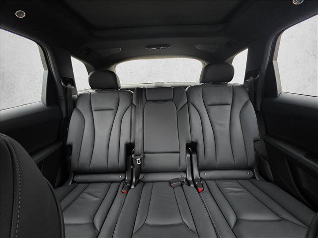 Used 2025 Audi Q7 2.0T Premium Plus w/ Premium Plus Package AWD/4WD image 13