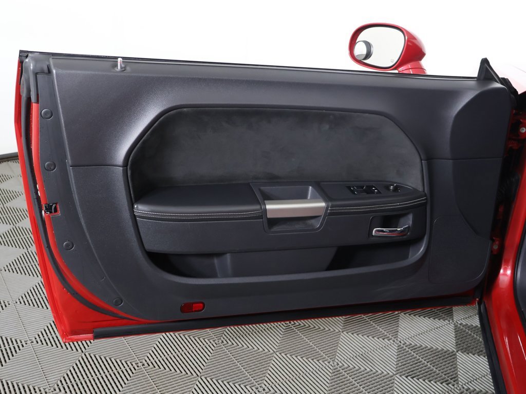 Used 2012 Dodge Challenger SRT8 image 21