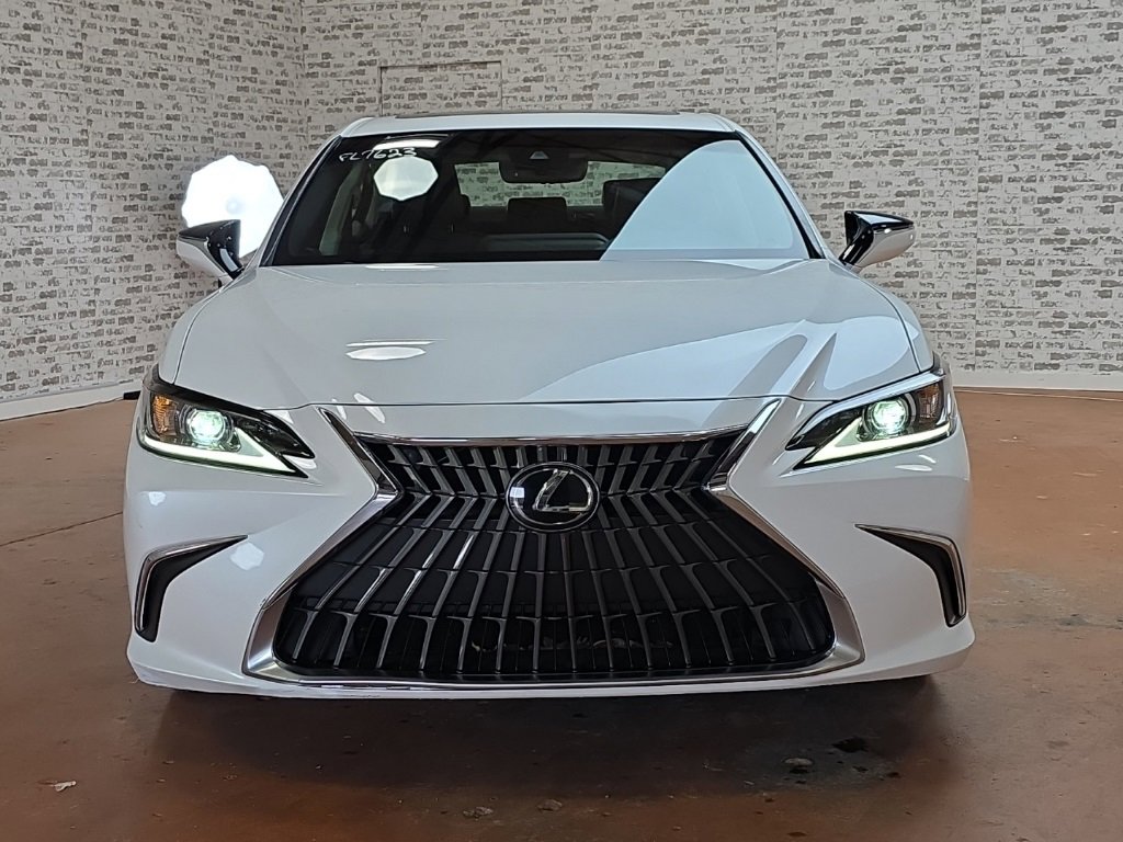 Used 2023 Lexus ES 350 w/ Accessory Package (Z1) image 4