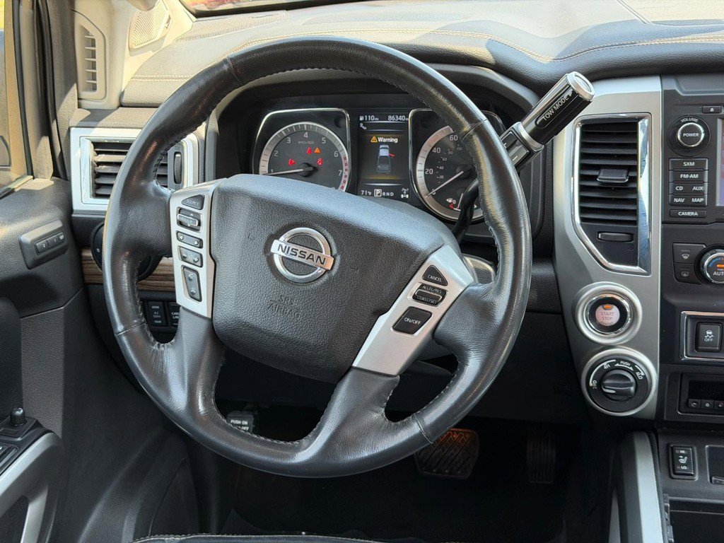 Used 2017 Nissan Titan SL image 12