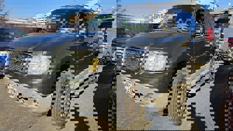 Used 2003 Ford Explorer Sport XLT image 2