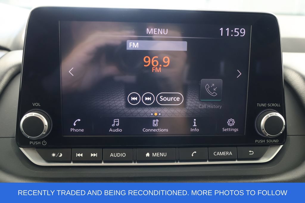 Used 2024 Nissan Rogue S AWD/4WD image 14