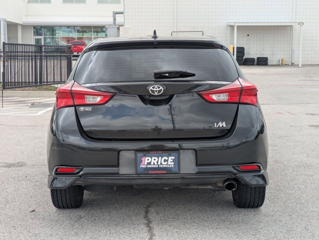 Used 2017 Toyota Corolla iM image 7