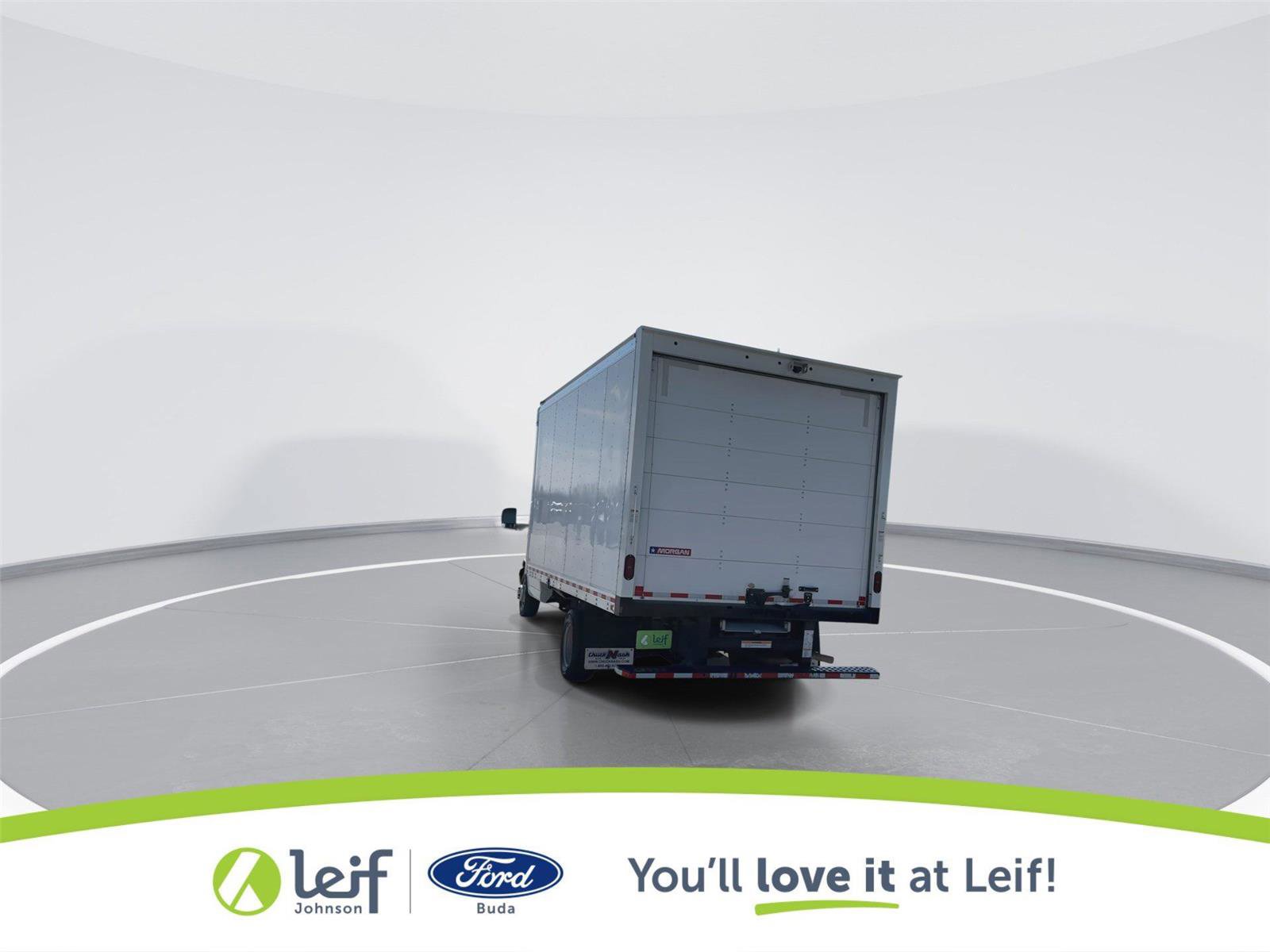 Used 2022 Chevrolet Express 4500 Extended w/ Power Convenience Package image 6