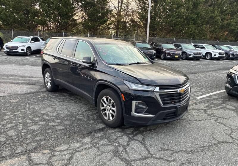 Used 2023 Chevrolet Traverse LS w/ Safety Package