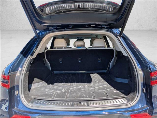 Used 2023 Genesis GV70 2.5T w/ Select Package AWD/4WD image 6