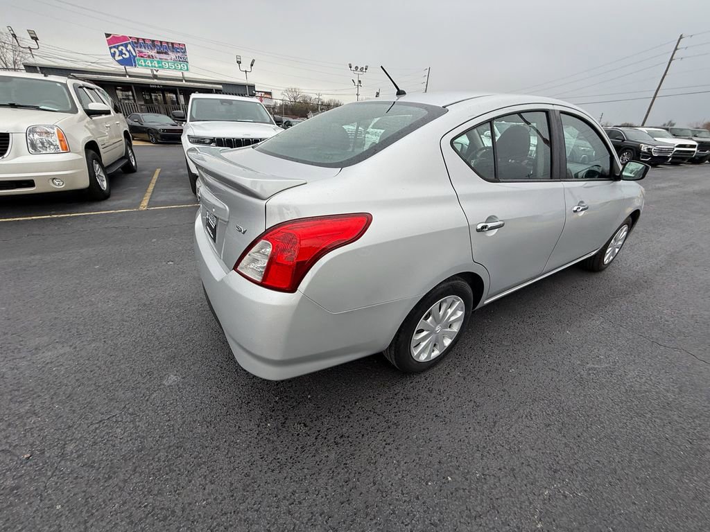 Used 2017 Nissan Versa SV image 3