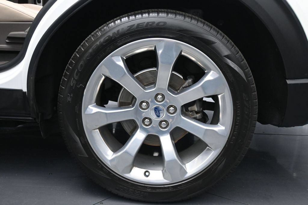 Certified 2020 Ford Explorer Platinum w/ Premium Technology Package AWD/4WD image 26