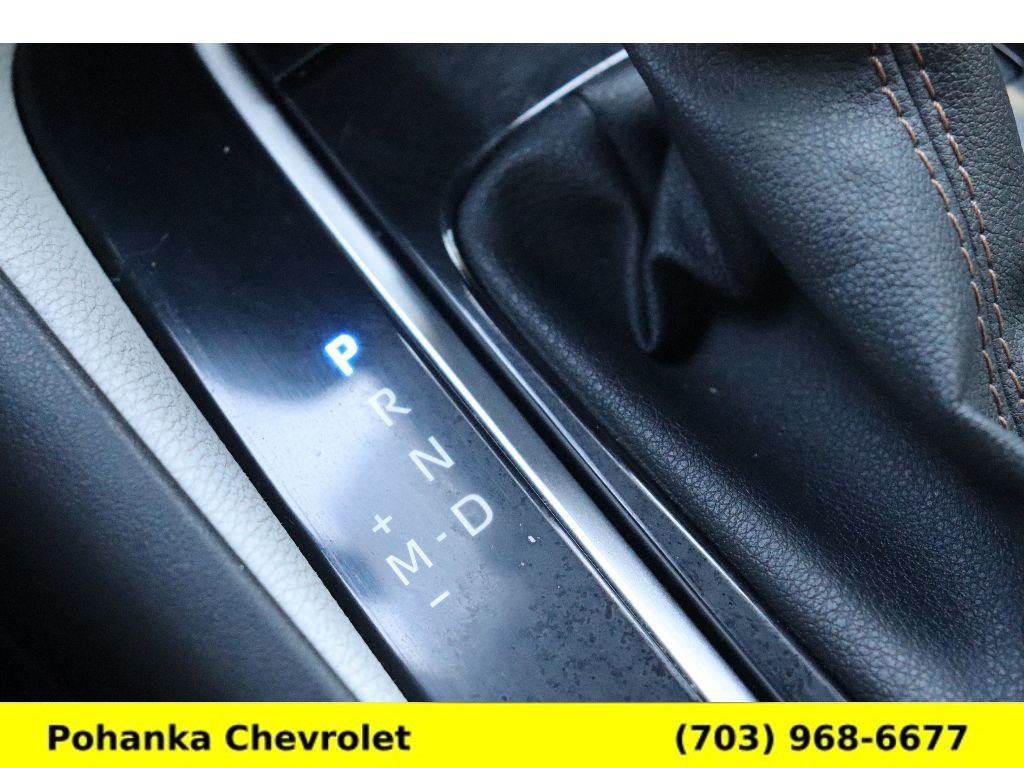 Used 2021 Toyota Corolla SE w/ Carpet Mat Package (TMS) image 18