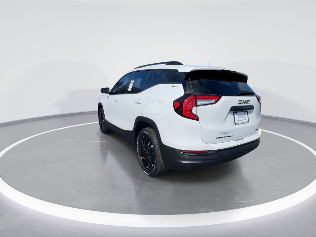 Used 2024 GMC Terrain SLT w/ Tech Package image 6