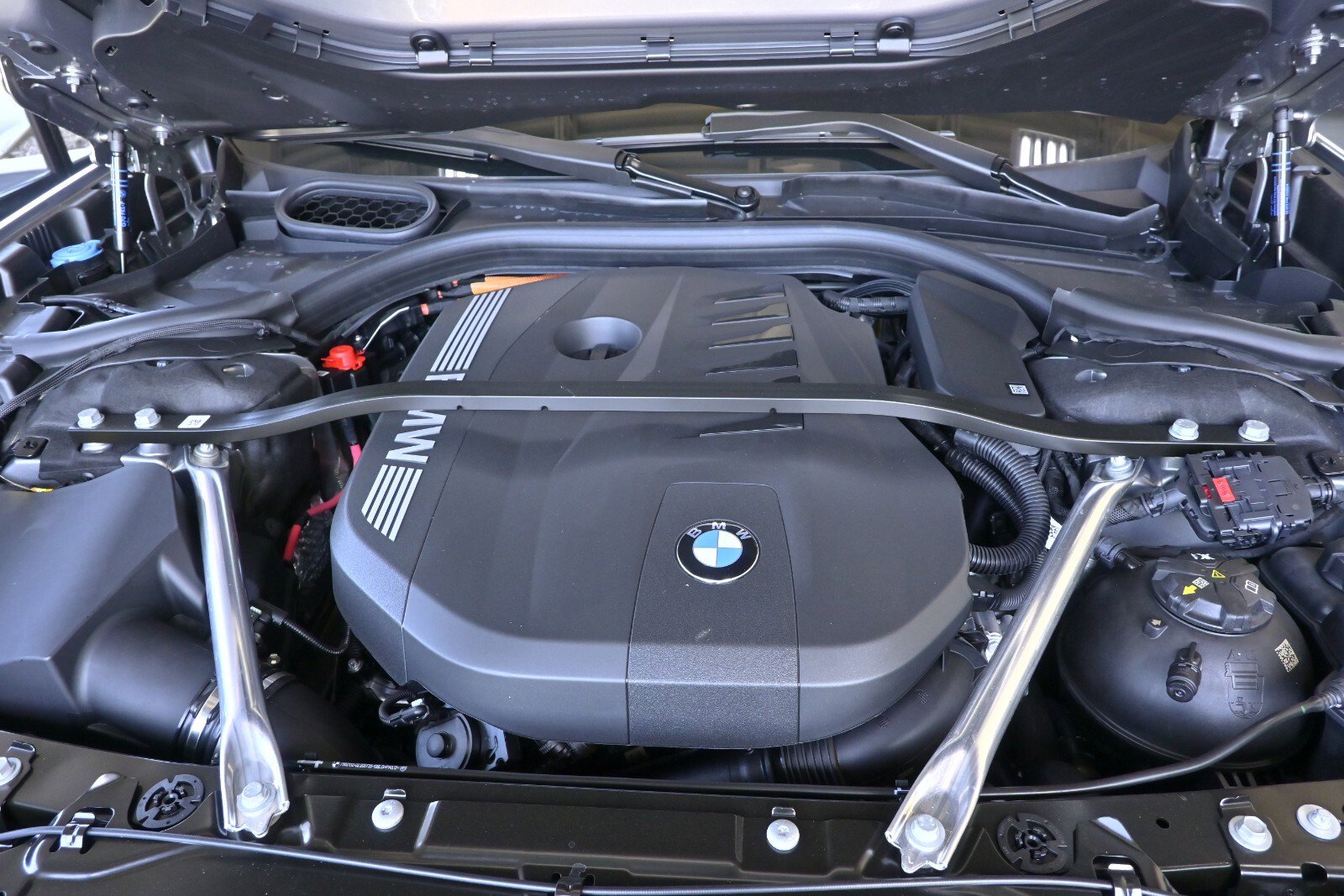 New 2026 BMW 750e xDrive w/ Executive Package image 26