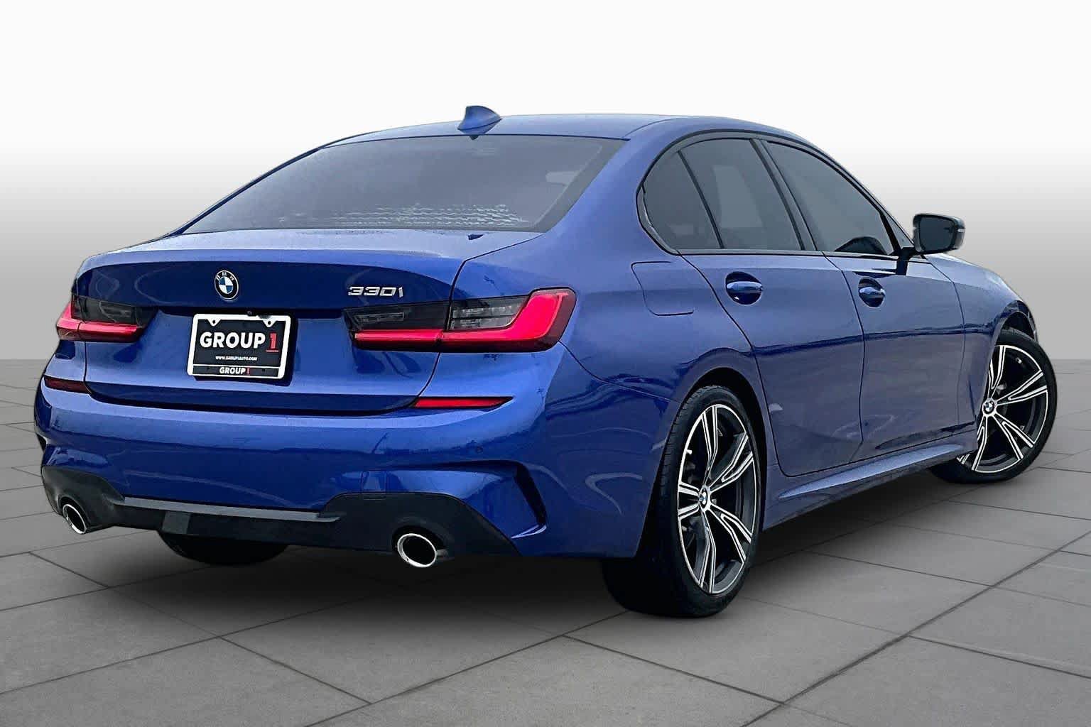 Used 2020 BMW 330i Sedan w/ M Sport Package RWD image 12