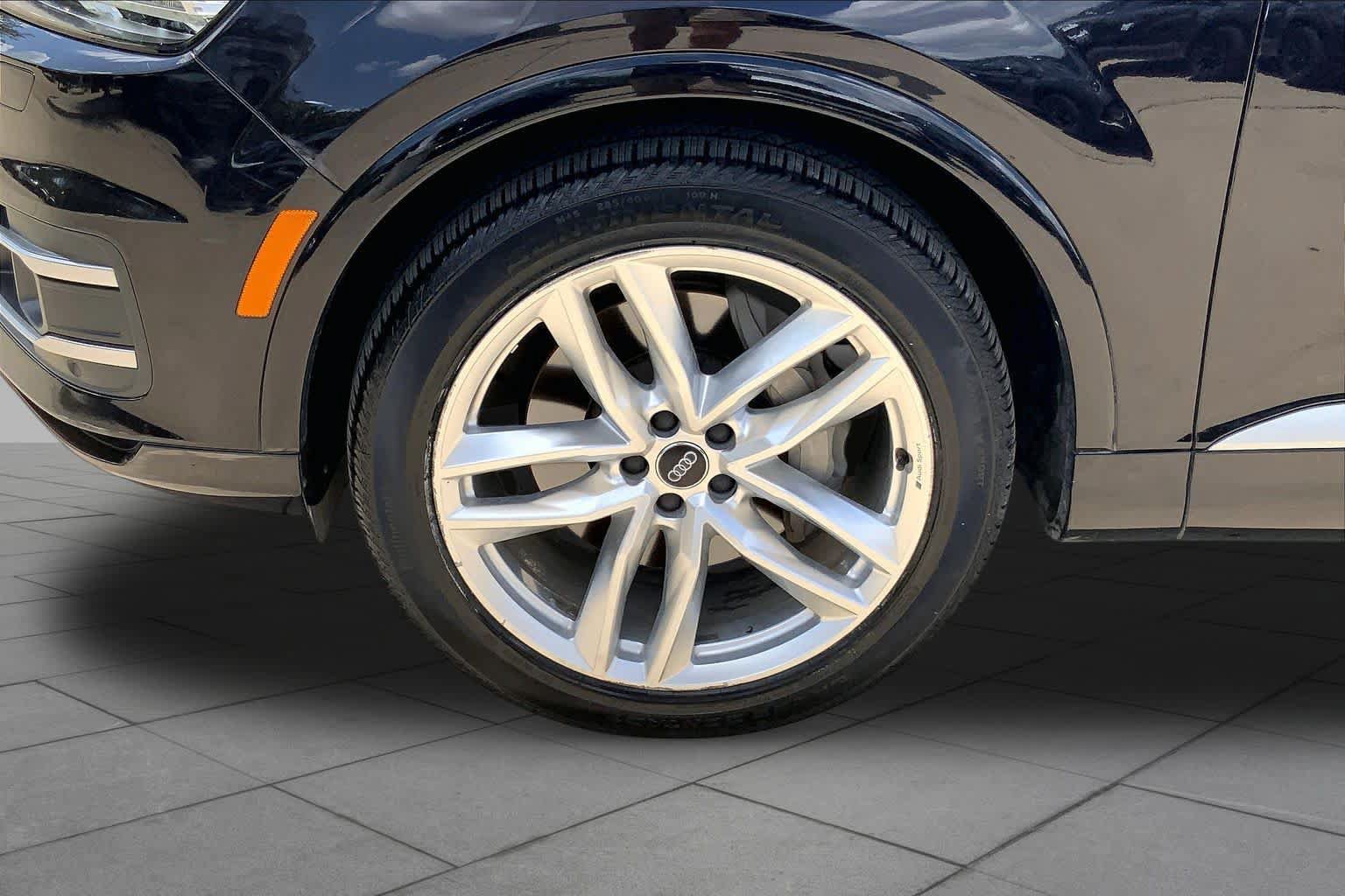 Used 2018 Audi Q7 3.0T Prestige AWD/4WD image 11