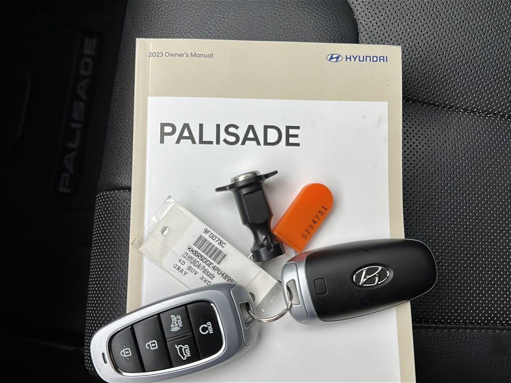 Used 2023 Hyundai Palisade Limited AWD/4WD image 34