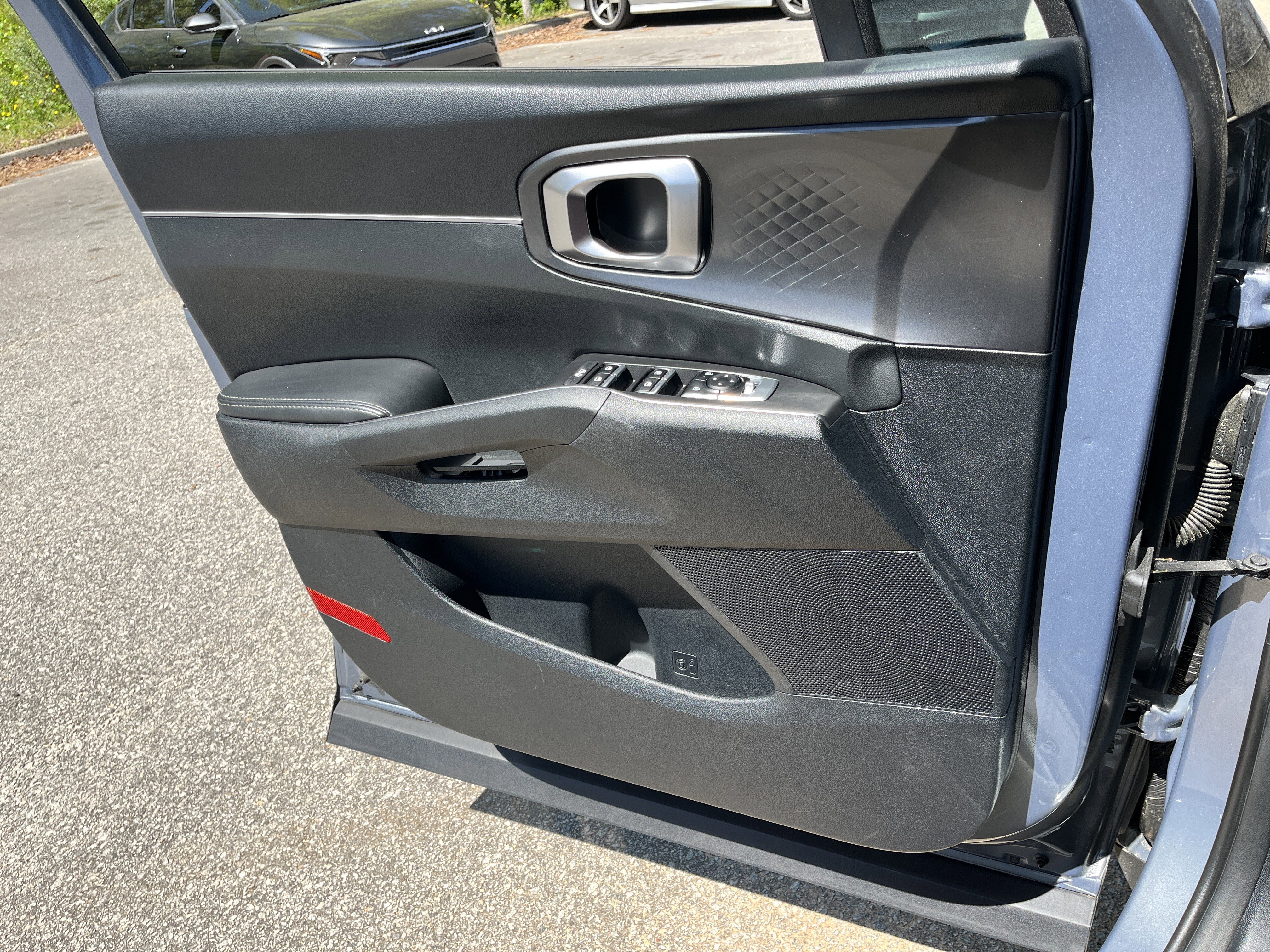 Certified 2025 Kia Sorento LX image 13