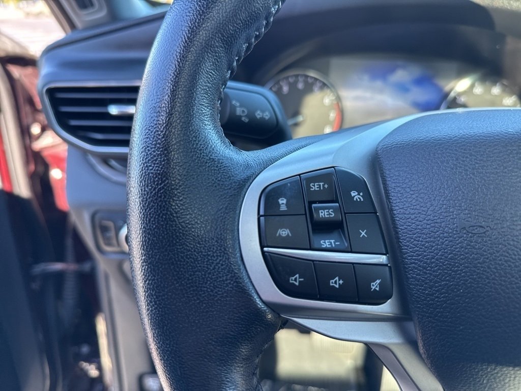 Used 2022 Ford Explorer Limited w/ Equipment Group 301A image 18