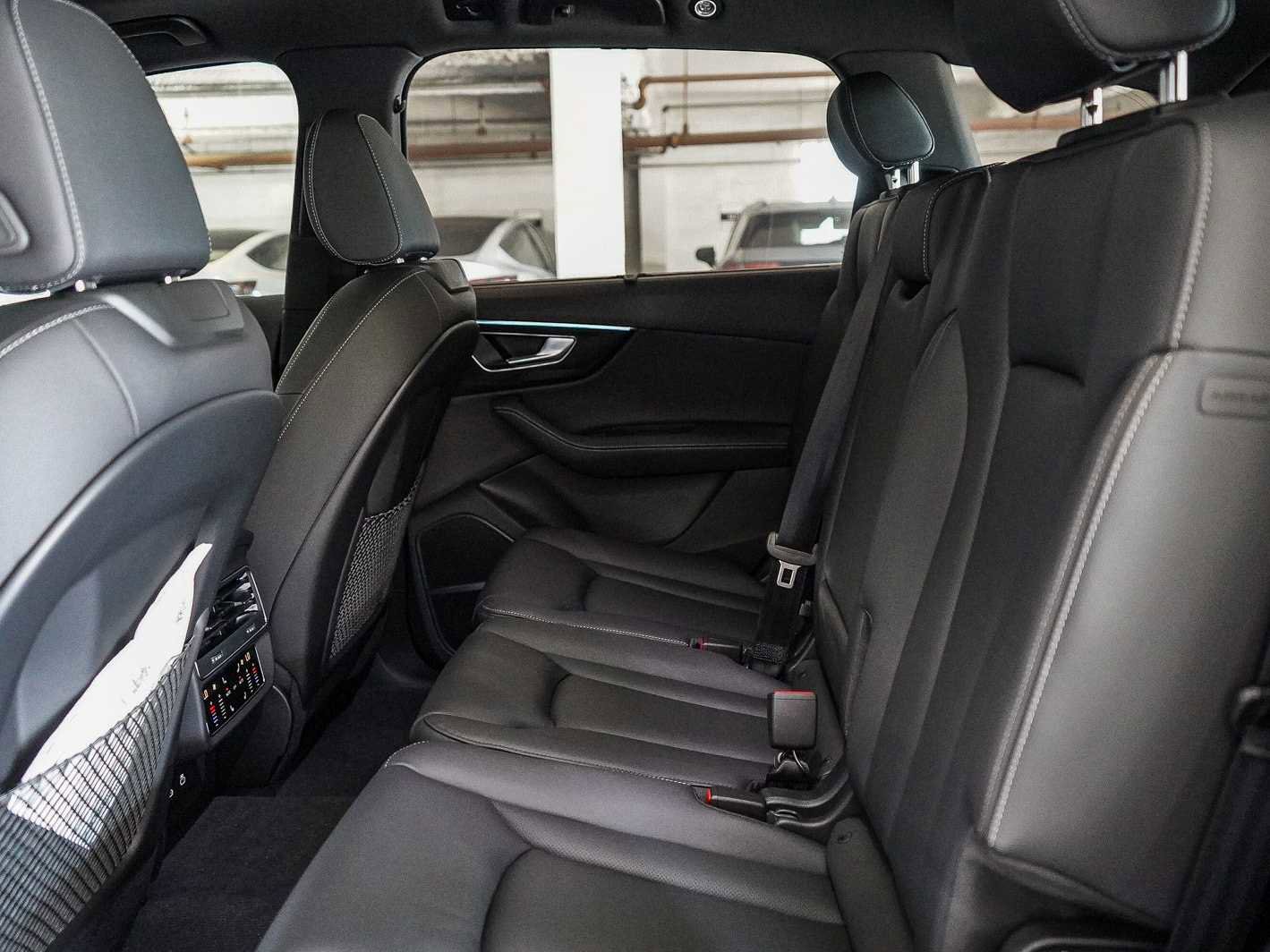 New 2026 Audi Q7 3.0T Premium Plus AWD/4WD image 18