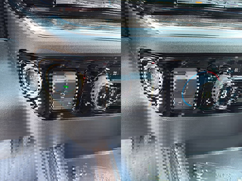 New 2026 Chevrolet Silverado 1500 LT w/ Leather Package image 16