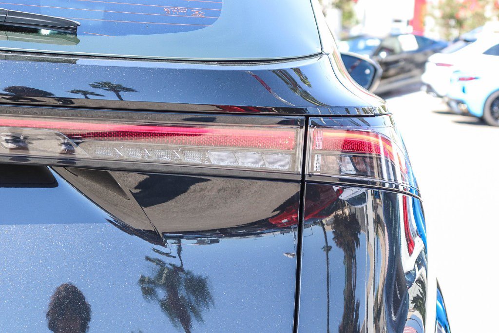 Certified 2024 Nissan Ariya FWD image 9