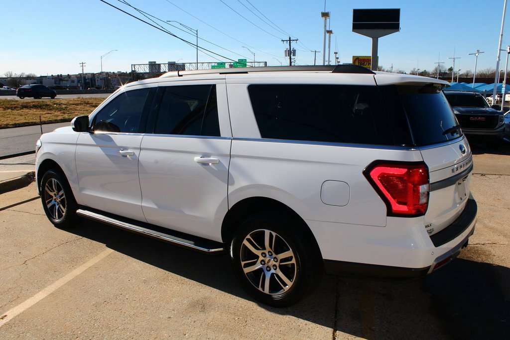 Used 2023 Ford Expedition Max XLT image 11