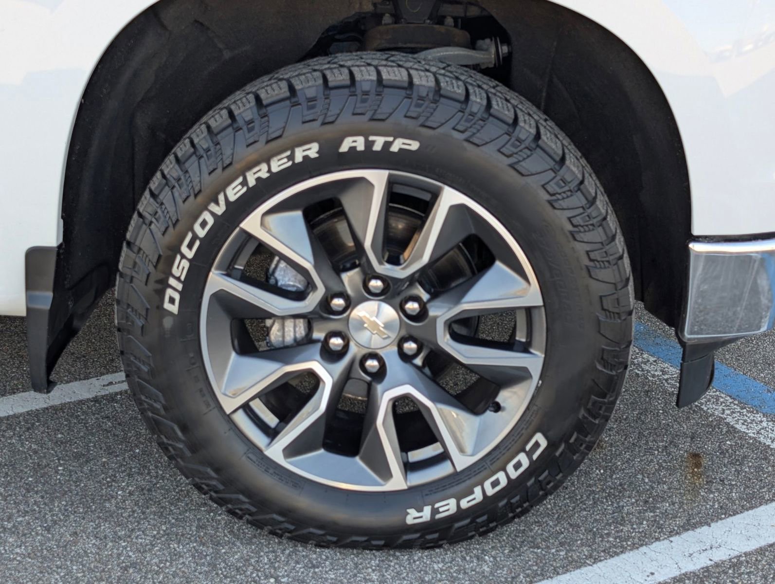 Used 2022 Chevrolet Silverado 1500 LT image 37