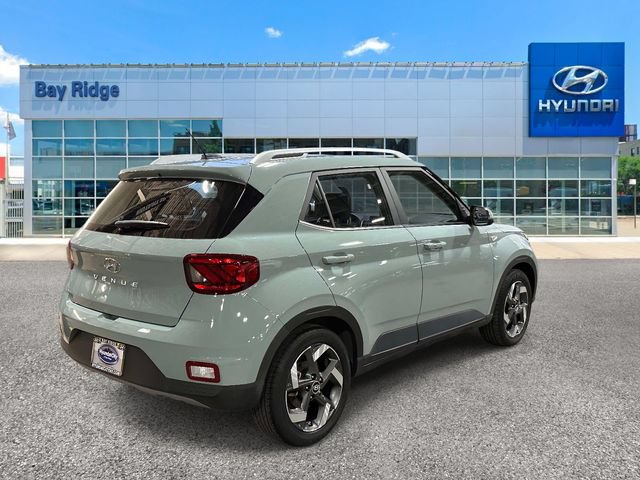 Used 2025 Hyundai Venue SEL FWD image 4