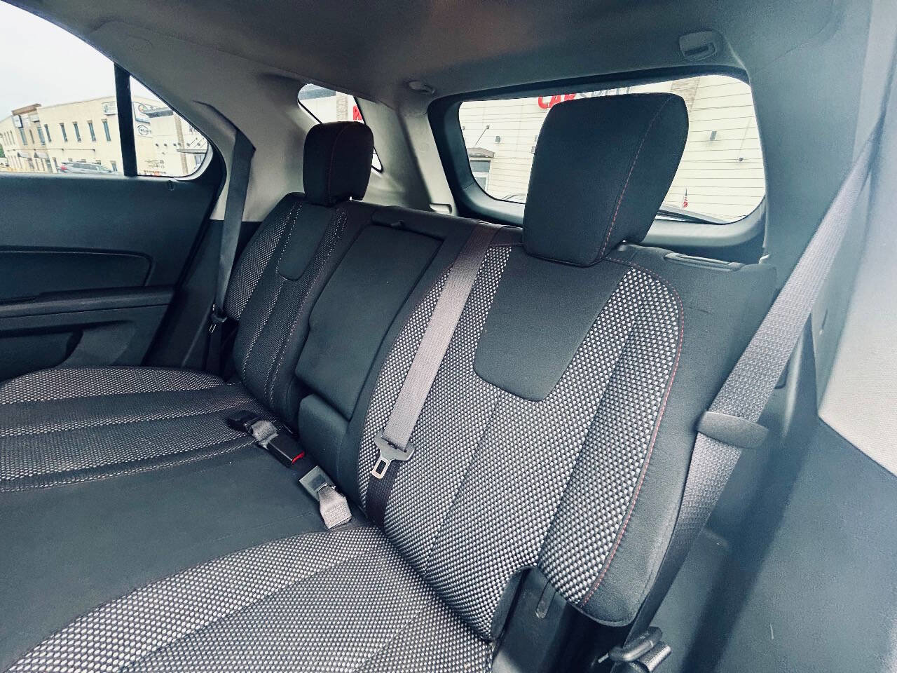 Used 2017 Chevrolet Equinox LT w/ Convenience Package image 23