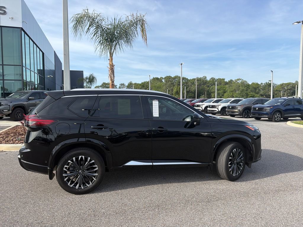 Certified 2024 Nissan Rogue Platinum w/ Platinum Premium Package FWD image 8