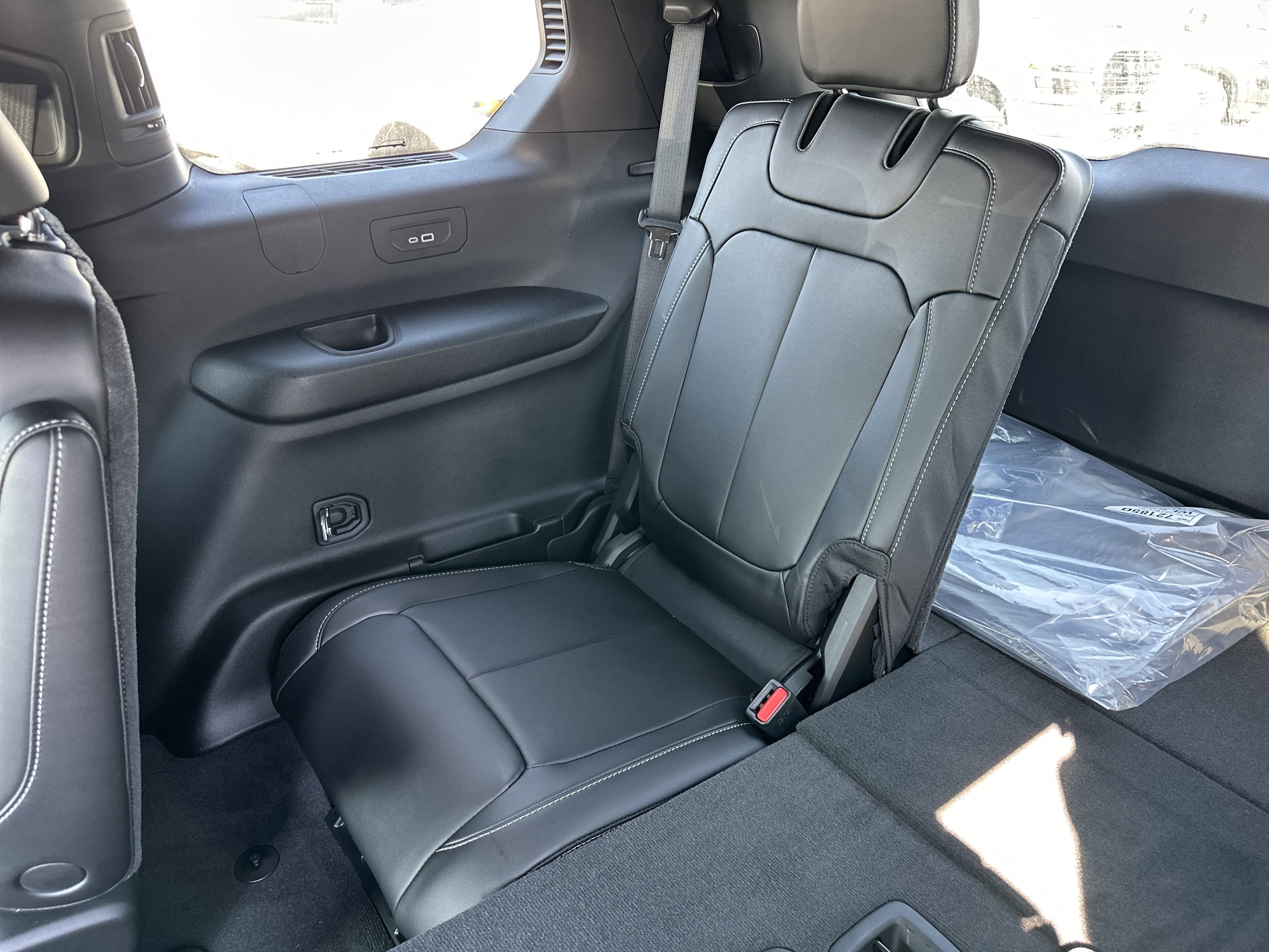 New 2026 Jeep Grand Cherokee L Limited w/ Limited Altitude Package image 30