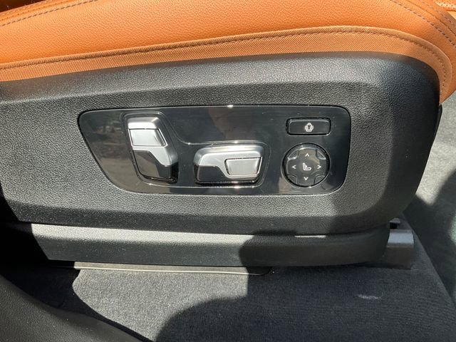 Used 2020 BMW X5 sDrive40i w/ Luxury Seating Package image 24