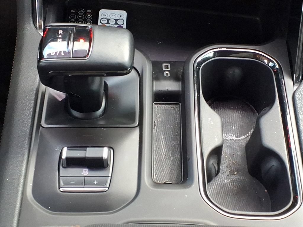 Used 2023 GMC Sierra 1500 AT4 w/ Technology Package AWD/4WD image 22