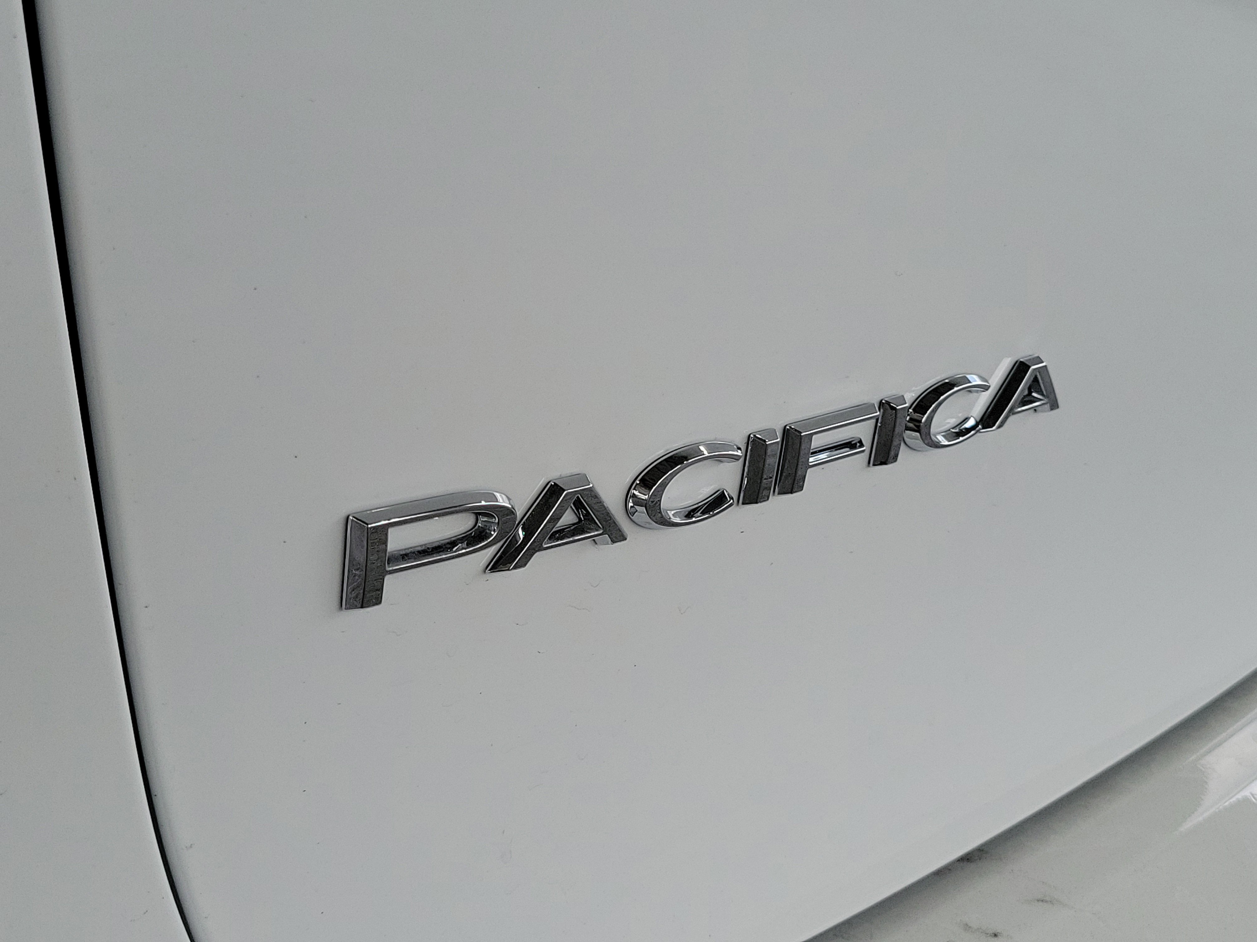 New 2026 Chrysler Pacifica Select FWD image 6