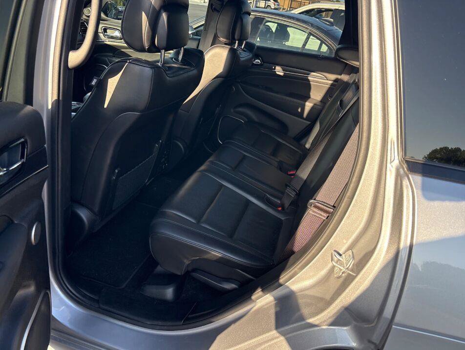 Used 2021 Jeep Grand Cherokee High Altitude RWD image 8