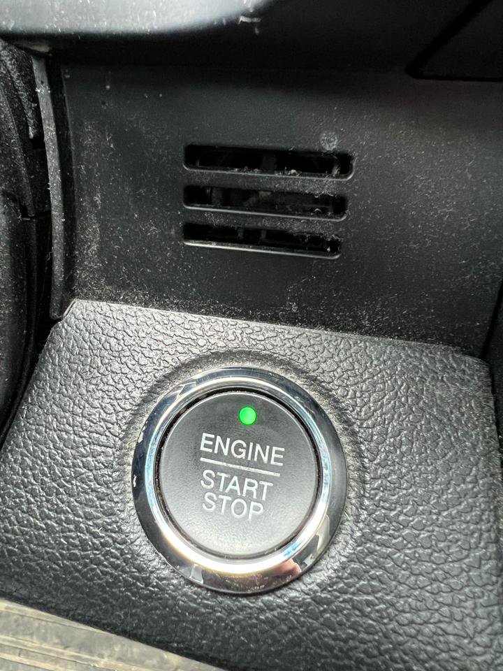 Used 2016 Ford F150 Lariat w/ Equipment Group 501A Mid image 18