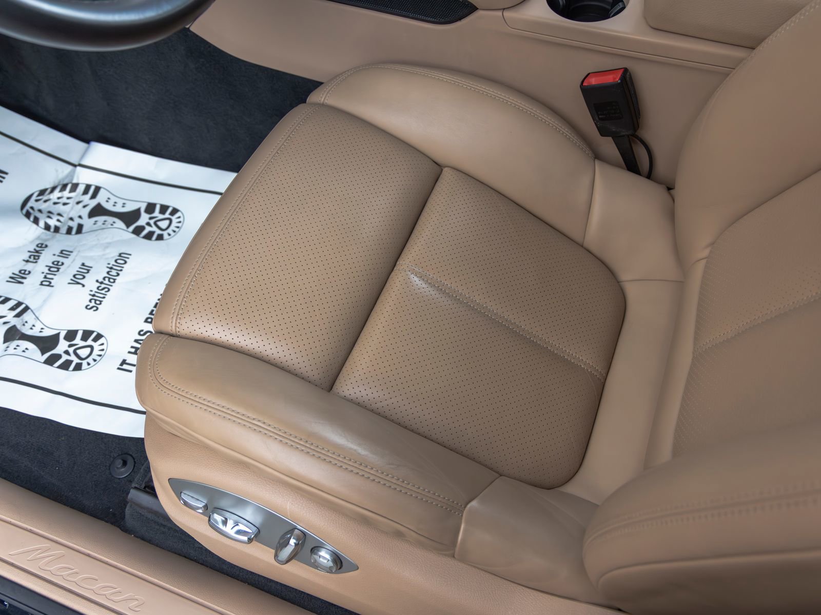Certified 2020 Porsche Macan AWD/4WD image 26