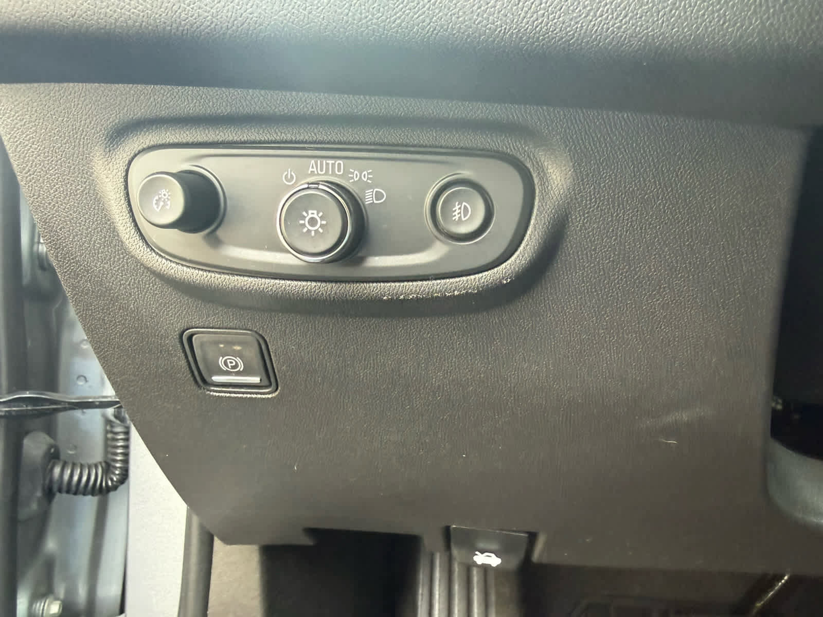 Used 2024 GMC Terrain AT4 image 12