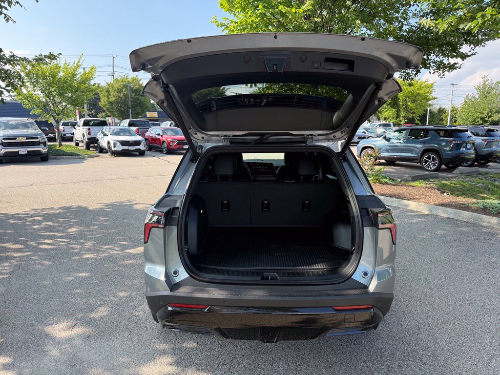 New 2027 Chevrolet Equinox RS w/ Safety and Technology Package AWD/4WD image 10