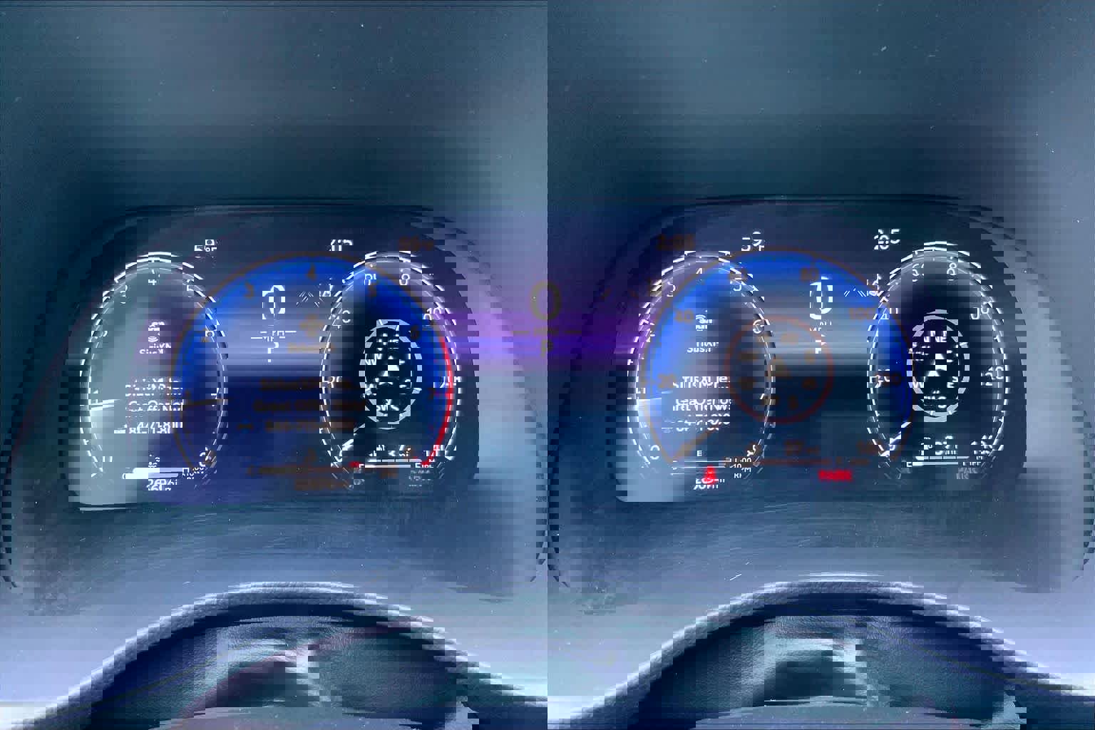 Used 2024 Toyota Highlander Platinum image 25