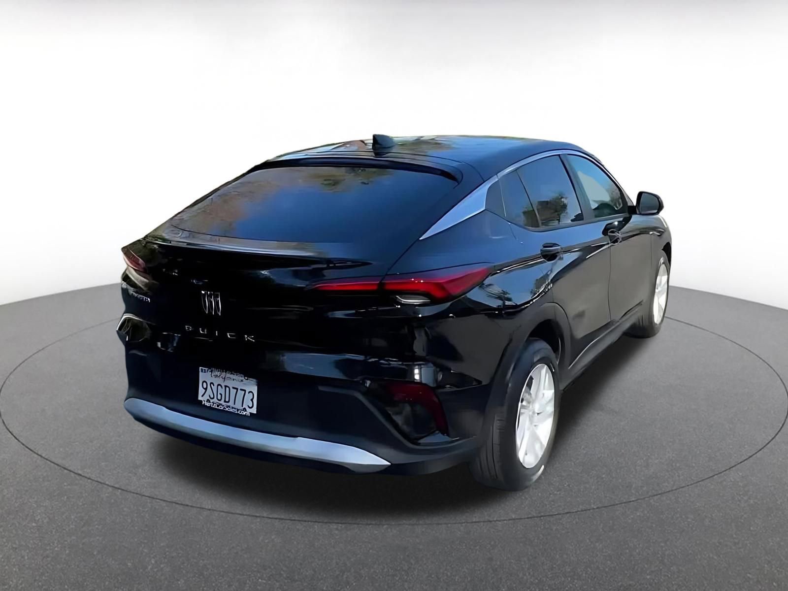 Used 2025 Buick Envista Preferred image 14