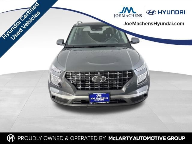 Used 2025 Hyundai Venue SEL FWD image 2