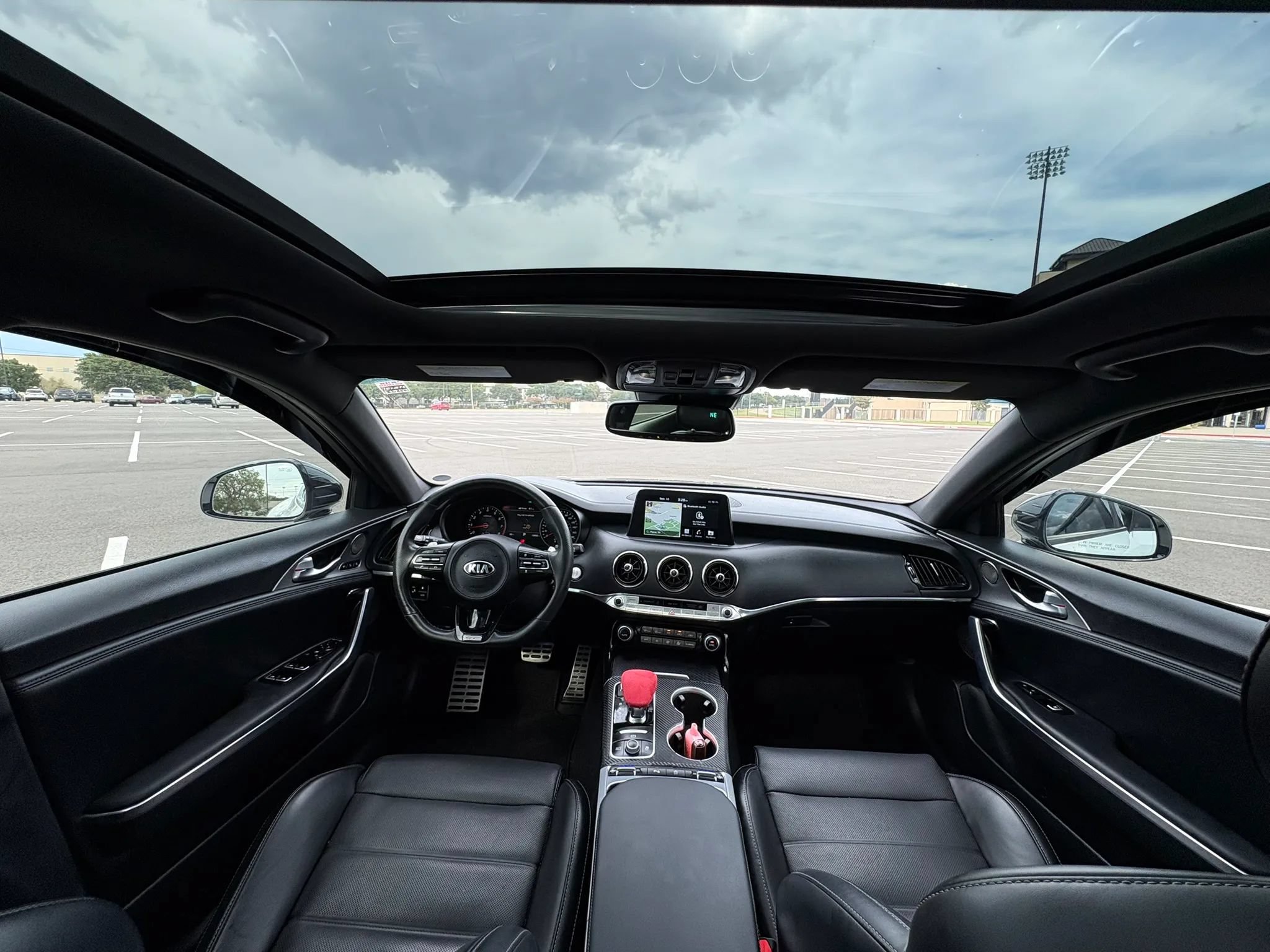 Used 2018 Kia Stinger GT2 RWD image 11