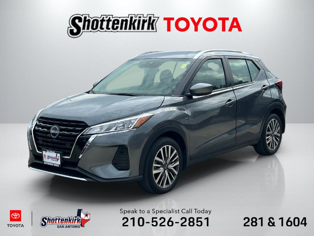 Used 2023 Nissan Kicks SV FWD image 1