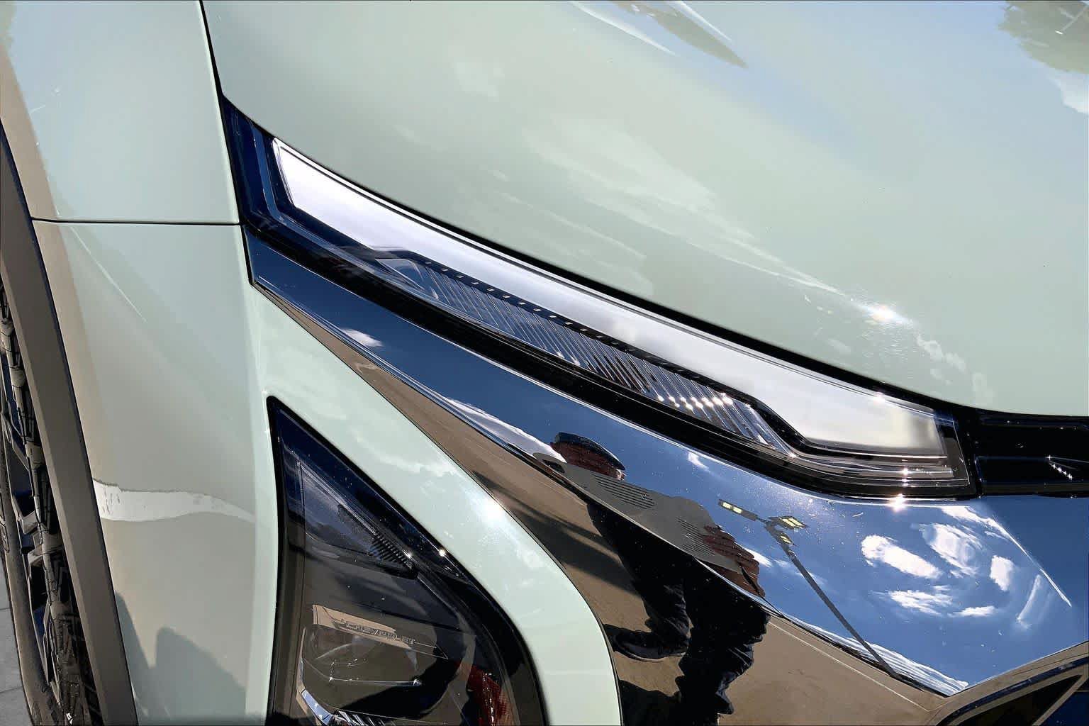 Used 2025 Chevrolet Equinox ACTIV w/ Safety and Technology Package FWD image 27
