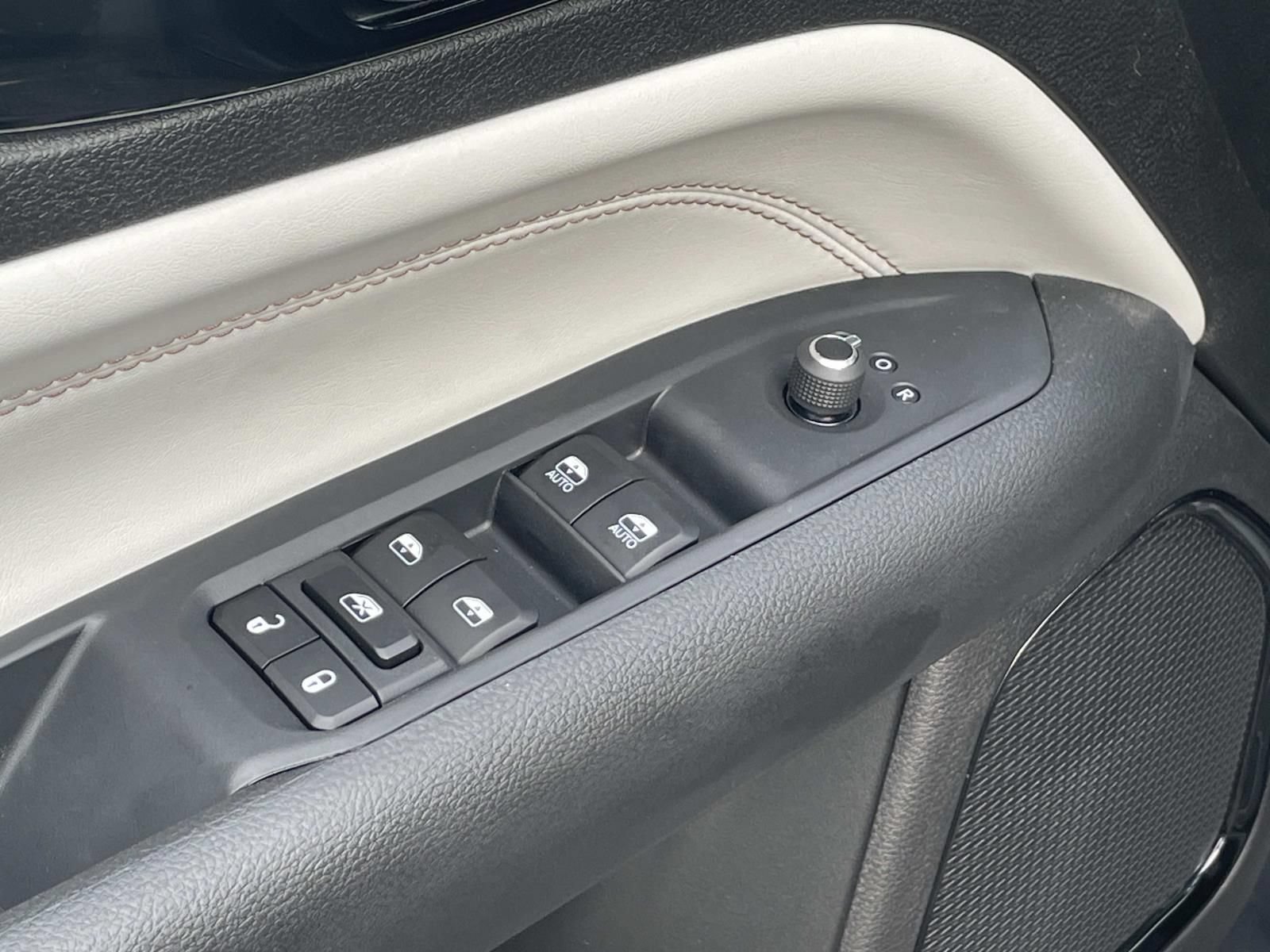 New 2026 Jeep Compass Limited AWD/4WD image 16