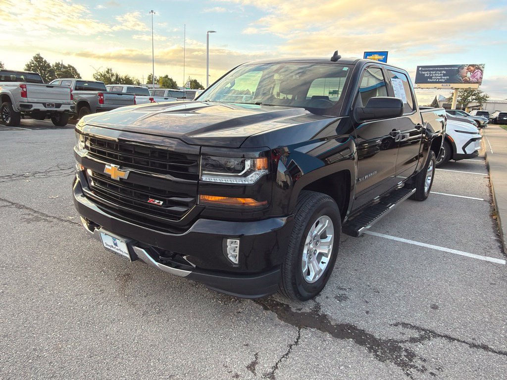 Used 2018 Chevrolet Silverado 1500 LT w/ All Star Edition AWD/4WD image 7